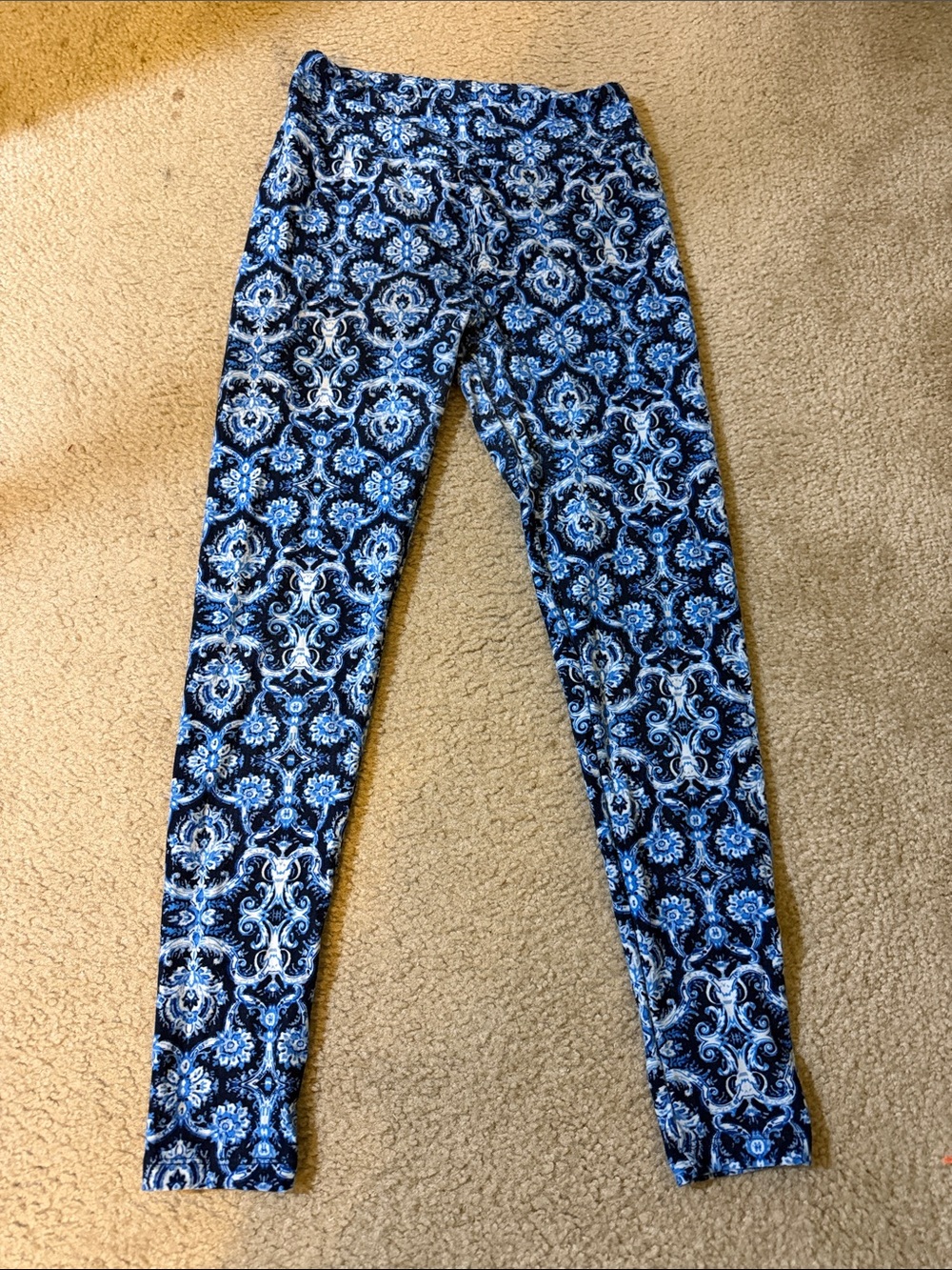 LuLaRoe Blue and White Medallion Print Leggings